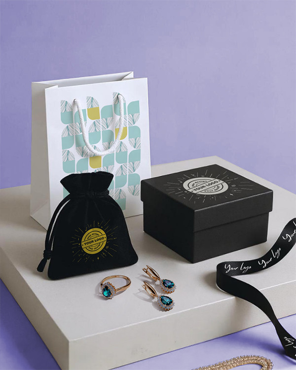 Confezione di gioielli